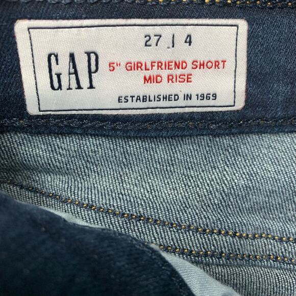 NWT GAP 5" Girlfriend Mid Rise Shorts Size 27/4 - Picture 5 of 6